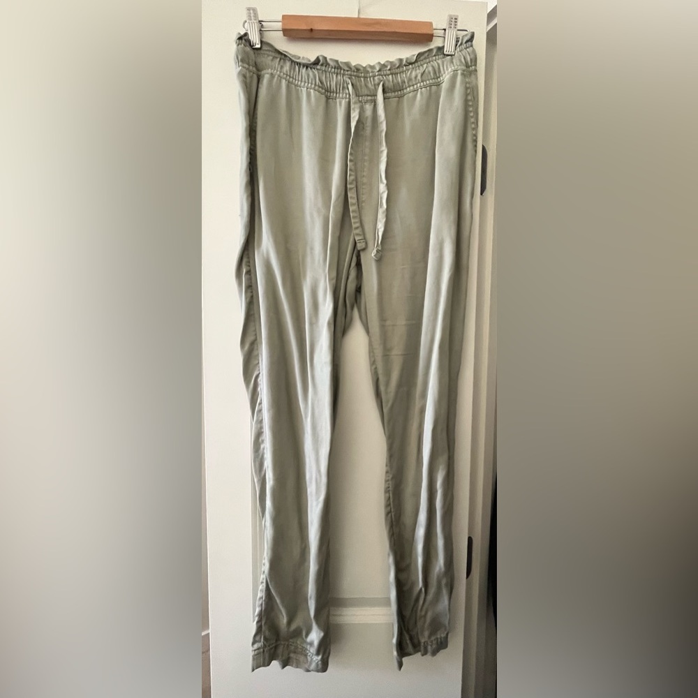 Tie pants